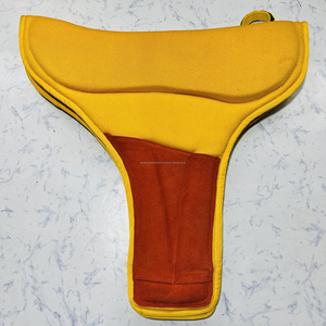 Tapis de selle de dressage en maille de cheval de haute qualité à l'intérieur de la doublure polaire en mousse avec patch en daim en cuir véritable conception personnalisée - Product Image 2