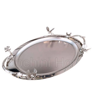 Plateau décoratif rectangulaire en aluminium marbré avec poignée latérale, design en forme de papillon plaqué or - Product Image 2