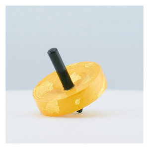 Trompo Japonés Jakkyu de Calidad Excepcional a Precio de Fábrica, Mini Trompo Kyo-Koma con Hojas Doradas, Juguetes de Exterior para Niños - Product Image 1