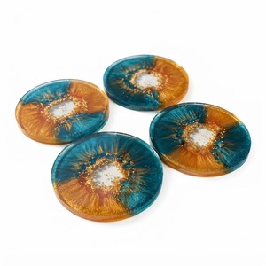 Ensemble de sous-verres en résine époxy noire et or de luxe avec bord festonné, tapis de tasse à thé en agate géode fait main sur mesure pour la maison, l'hôtel et la table - Product Image 6
