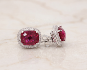 Pendientes de Oro Blanco de 18k con Turmalina Rosa Natural de 6.19ct y Halo de Diamantes, Joyas Memoria, Venta al Por Mayor - Product Image 5