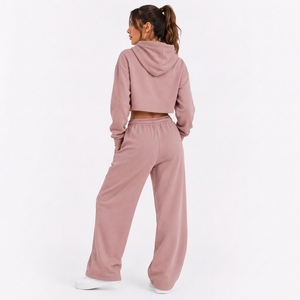 Ensemble décontracté pour femmes, tenue douce en deux pièces avec haut à manches longues et pantalon confortable pour tous les jours - Product Image 2