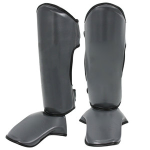 Protège-tibias souples et amortissants offrant une mobilité flexible et une protection durable pour les activités sportives et de fitness - Product Image 1
