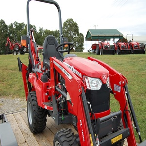 Tracteur à roues Massey Ferguson GC1723EB, sub-compact, 4x4, 45 CV, transmission par engrenages, pompe de rétrocaveuse, moteur, boîte de vitesses, machine agricole polyvalente - Product Image 4