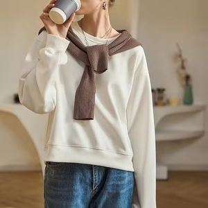 เสื้อสเวตเชิ้ตโอเวอร์ไซส์ผ้าเทอร์รี่พิมพ์ลายตามสั่งสำหรับผู้หญิงไซส์ใหญ่ แขนยาว คอวี ทรงหลวม สไตล์วินเทจ - Product Image 4