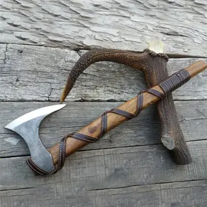 Axe au couteau de Ragnar Lothbrok, Axe forgé à la main en acier au carbone de film Vikings, Axe de Camping en forêt, 1 pièce