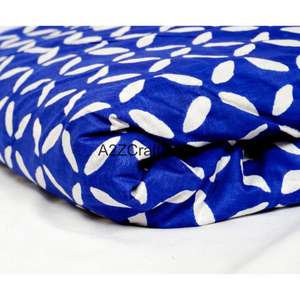 Tissu en coton 100% imprimé à la main en Inde pour femmes et filles - Tissu écologique respirant à séchage rapide et léger pour vêtements - Product Image 1