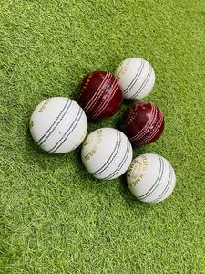 Pelotas de Críquet Especiales para Pruebas, Tamaño Masculino, Resistentes al Agua - Product Image 3