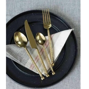 Juego de Cubiertos de Acero Inoxidable de Lujo Hechos a Mano con Acabado Dorado, Forma Personalizada, Elegante, Premium, Venta al por Mayor - Product Image 5