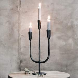 Candélabre vintage à 3 têtes en fer forgé - Style européen noir mat, décoration de table pour mariage et cadeau de pendaison de crémaillère - Product Image 1