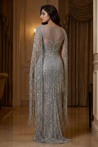 ชุดราตรีหรูหราประดับเลื่อมสีโรสโกลด์แบบใหม่ปี 2026 ชุดออกงานพรอมผ่าสูง คอวีทรงสง่างาม ยาวลากพื้น เหมาะสำหรับงานกาล่า ปาร์ตี้ B2B - Product Image 4