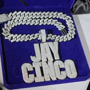 Collar con Colgante de Calidad de Exportación, Joyería Hip Hop, Cadena con Colgante Brillante para Hombres y Mujeres, Regalo de Moda Urbana Disponible para la Venta - Product Image 4