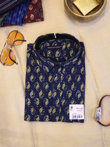 Chemise en coton élégante pour homme à imprimé géométrique, motif vert et bleu, manches longues, coupe confortable, décontractée, pour le bureau et le quotidien - Product Image 3