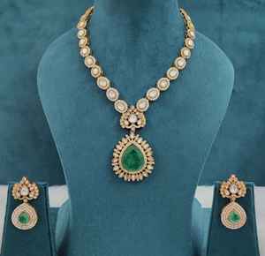 Conjunto de Collar y Pendientes de Piedra Doble de Moissanita Polki de Calidad Premium, Perfecto para Bodas, Compromisos, Fiestas y Trajes Étnicos - Product Image 5