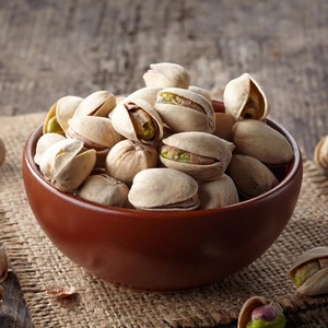 Pistaches fraîches au goût riche et croquant, idéales pour les collations saines, les desserts gourmands et les produits de boulangerie - Product Image 4