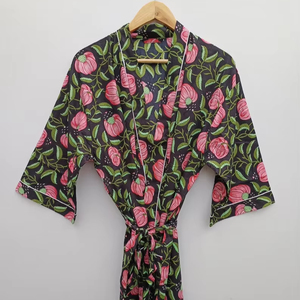 Bata Kimono de Algodón Suave y Transpirable con Estampado de Dibujos Animados Naaz Textile para Mujer, Camisón de Verano Hecho a Mano ODM con Cuello en V y Cintura Elástica - Product Image 1