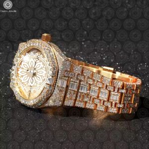 Reloj de Lujo para Mujer Charm Jewels, Dorado, Forma Tonneau, 38mm, Bisel con Diamantes, Cuarzo Analógico, Cierre de Mariposa, Brazalete de Moda - Product Image 2