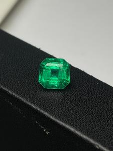 พลอยมรกตสีเขียวธรรมชาติทรงแปดเหลี่ยมสำหรับทำเครื่องประดับ - Product Image 5