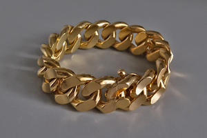 สร้อยข้อมือแบบโซ่ชุบทองคำแท้ 18K สำหรับผู้ชาย สไตล์ฮิปฮอป เครื่องประดับโลหะผสม สร้อยข้อมือแฟชั่น - Product Image 4