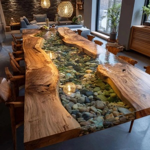 Table rectangulaire en bois rustique et résine, meuble de salon intérieur avec design en galets de rivière, décoration artisanale - Product Image 2