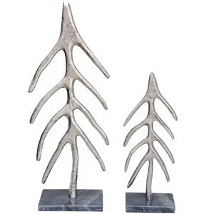 Esculturas Abstractas de Árboles de Aluminio sobre Bases de Mármol - Juego de 2 Figuras Decorativas Modernas de Pino Plateado para el Hogar - Product Image 1
