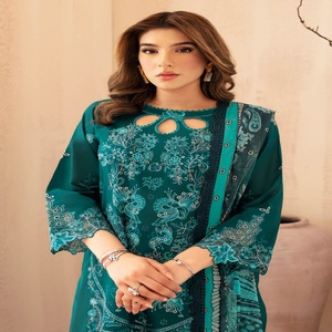 Liquidación: Salwar Kameez Ramsha de Algodón Puro con Bordado Intenso, Diseño Étnico Moderno, Estilo Indio-Pakistaní para Mujer, Venta al Por Mayor - Product Image 2