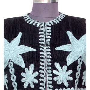 Chaqueta de Algodón Tejida a Mano para Mujer, Estampado Floral Cotrise, Diseño Vintage, Tela Transpirable, Logotipo en la Espalda, Mangas Medias - Product Image 2