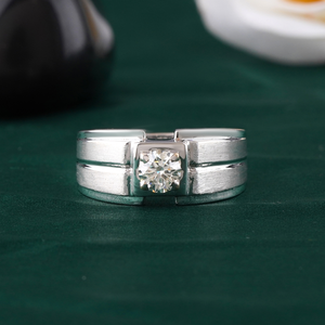แหวนแต่งงานผู้ชายทอง 14K ประดับเพชรทรงกลมเพาะเลี้ยงในห้องปฏิบัติการ ความใส VVS2 ตัวเรือนแบบหนามเตยและขอบเพชร งานจิวเวลรี่ชั้นดี - Product Image 2
