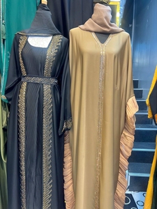 Abaya musulmane traditionnelle noire de Dubaï pour femme, style saoudien, en polyester respirant, longueur cheville, collection printemps, vente en gros - Product Image 1