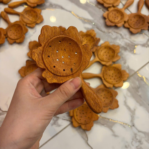 Cuillère à miel en bois à long manche, fabriquée à la main en bois naturel, cuillère à café et à jus, fabricant en gros - Macy - Product Image 2