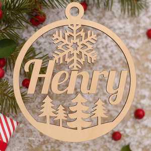 Ornement de Noël en bois personnalisé, découpe laser circulaire, motif cerf et flocon de neige, décoration avec le nom de Peter, décoration de fête - Product Image 3