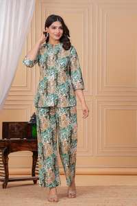 Conjunto de Dos Piezas de Algodón Puro de Primera Calidad con Estampado Floral para Mujer, Conjunto de Kurta y Pantalón para Verano, Vestidos Sencillos e Informales a Excelente Precio - Product Image 2