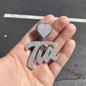 Colgante de Letra Personalizado en Plata de Ley, Chapado en Oro Blanco de 14K, Moissanita de Corte Redondo de 2.8Ct, Regalo Hip Hop para Mujer - Product Image 1