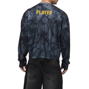 Maillot de football américain en maille sublimée camouflage foncé, manches longues, personnalisable avec nom et numéro, coupe oversize, en polyester, fabrication en gros - Product Image 4
