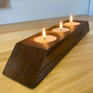 Portavelas Rústico de Roble, Soporte de Madera para Velas, Forma Cónica, Tres Soportes, Acabado Marrón Oscuro, Decoración para el Hogar - Product Image 1