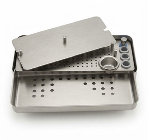 Bandeja de Instrumentos Quirúrgicos de Acero Inoxidable Optitech Healthcare con Base Perforada y Tapa, Certificación CE Clase I para Uso en Quirófanos - Product Image 4