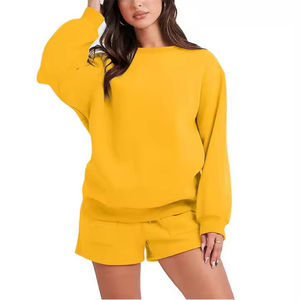 Ensemble de survêtement molletonné oversize 2 pièces pour femme, uni, avec short et sweat-shirt, idéal pour la gym, personnalisable, OEM ODM - Product Image 2