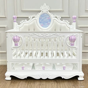 Cuna de Bebé Elegante y Lujosa de Madera Maciza Tallada a Mano, Diseño Clásico, Muebles de Guardería de Estilo Real - Product Image 1