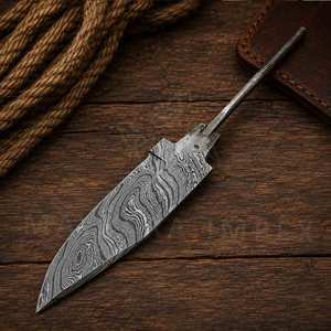 Cuchilla en Bruto de Acero de Damasco Forjado a Mano de la Mejor Calidad para Fabricación de Cuchillos de Hoja Fija, Tendencia en EE. UU. - Product Image 1