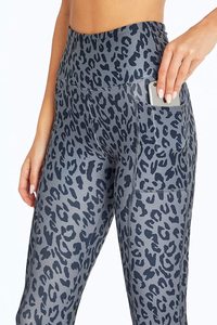 Pantalones de Yoga y Fitness de Poliéster para Mujer al por Mayor, Leggings Estampados Baratos, de Secado Rápido, Impermeables y Elásticos en Cuatro Direcciones - Product Image 4