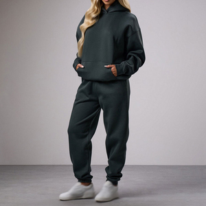 Sporty Hooded Winter Casual Tracksuit Set for Men Custom Logo Sportswear for Training and Daily Wear - Product Image 4