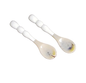 Juego de utensilios para ensalada modernos y ecológicos de resina con diseño de burbujas Rio, personalizados, aptos para lavavajillas, color personalizado, 11 pulgadas, para el hogar y la cocina - Product Image 1