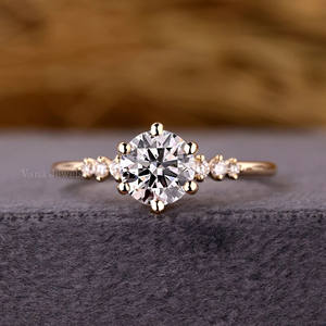 Anillo de aniversario de bodas de oro de 14 quilates para mujer, anillo de compromiso de diamante cultivado en laboratorio de corte brillante redondo, estilo de siete piedras de moda para esposa - Product Image 1