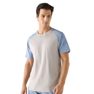 Ensemble assorti pour hommes en gros OEM, T-shirt et short deux pièces personnalisés à blocs de couleur, idéal pour l'été et les tenues de sport - Product Image 3