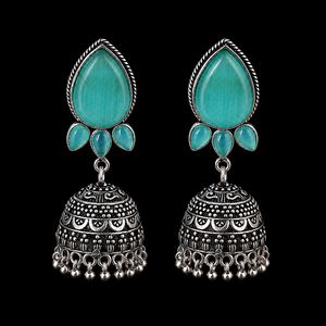 Pendientes Jhumka de Latón Oxidado Plateado con Piedra Aqua |   Pendientes Colgantes Boho Tribales Hechos a Mano |   Collar Étnico Indio Antiguo para Mujer - Product Image 1