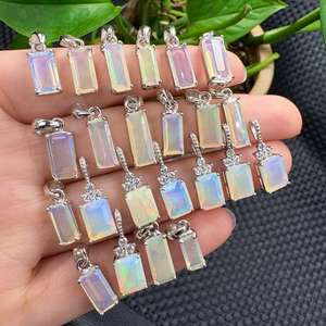 Colgante Rectangular de Ópalo Natural en Plata 925 - Joyería Artesanal con Piedras Preciosas, Colgante de Ópalo Etíope en Plata - Product Image 2