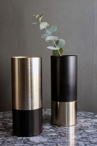 Jarrón moderno de hierro dorado para decoración del hogar y la oficina - Product Image 5