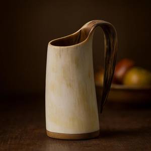 Jarra Vikinga Hecha a Mano por Artesanos Reales, Ecológica y Desechable, con Asa, Material Orgánico, para Cerveza, Regalo, Color Personalizable - Product Image 2