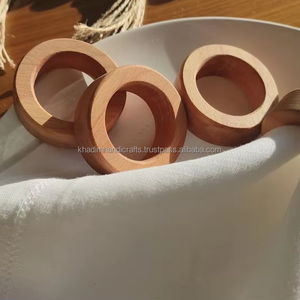 Anneaux de serviette en bois rustique Jute pour décor écologique Paramètres de table Occasions de dîner spéciales Fêtes Événement Idées de style Stocké Caractéristique - Product Image 1