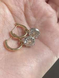 Boucles d'oreilles pendantes créoles vintage en moissanite taille ronde sertie clos, en argent 925, bijoux solitaires raffinés pour fiançailles, cadeau pour femme - Product Image 2